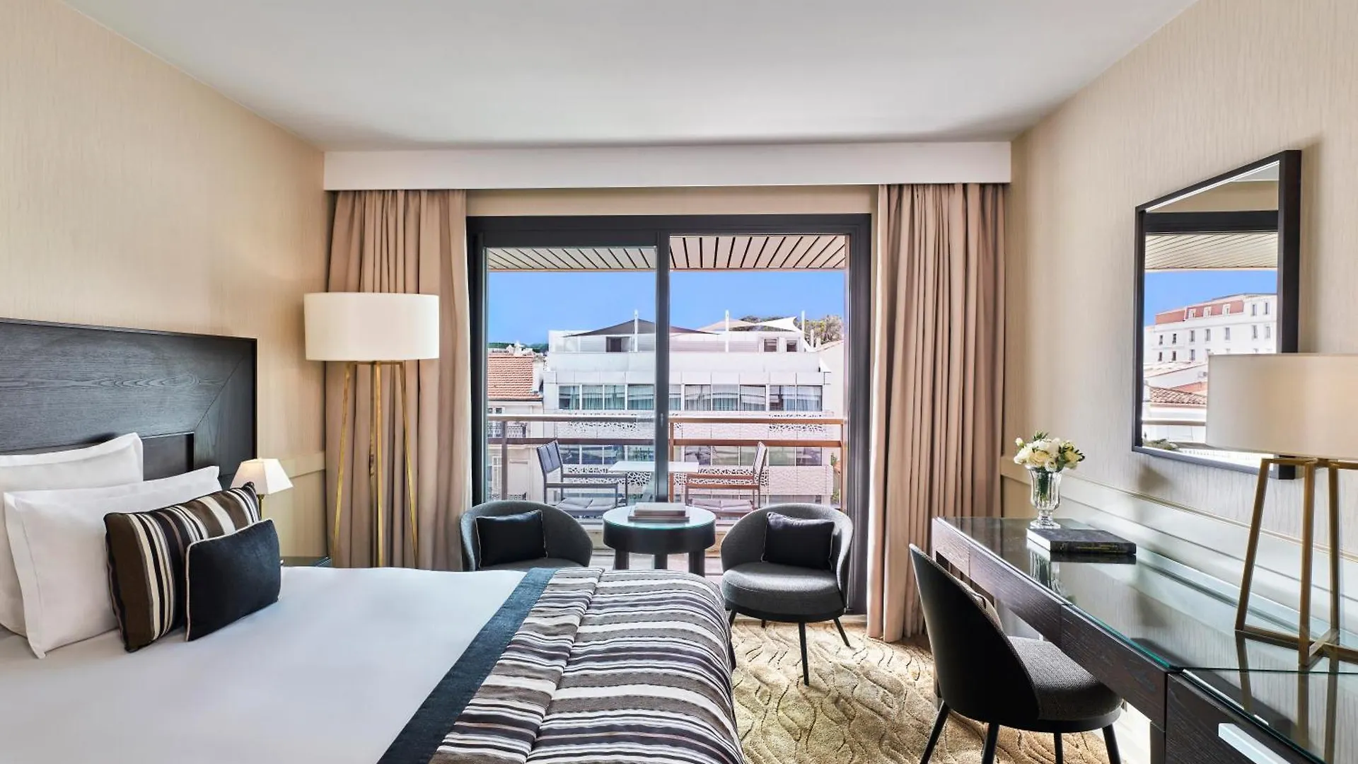 Hotel Barriere Le Gray D'Albion Cannes Francie